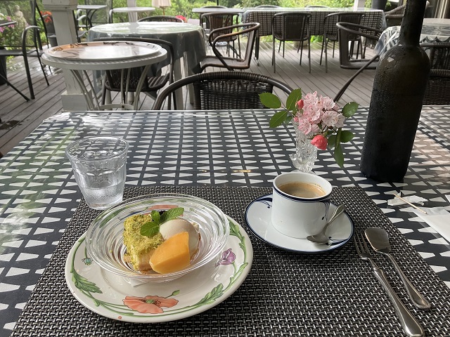 チーズケーキとコーヒー