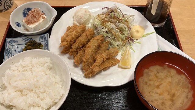 わかさぎのフライ定食1100円
