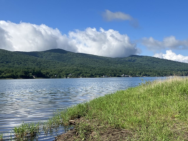 のどかな朝の山中湖周辺