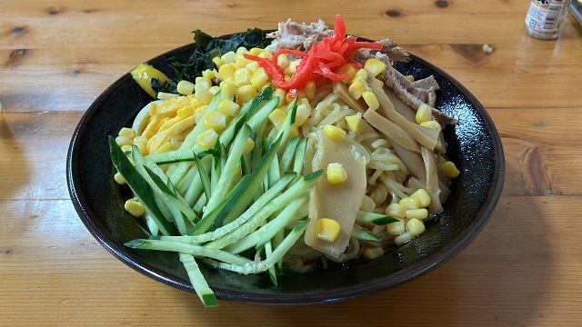 画像では伝わりづらいけれど1.5人前くらいある