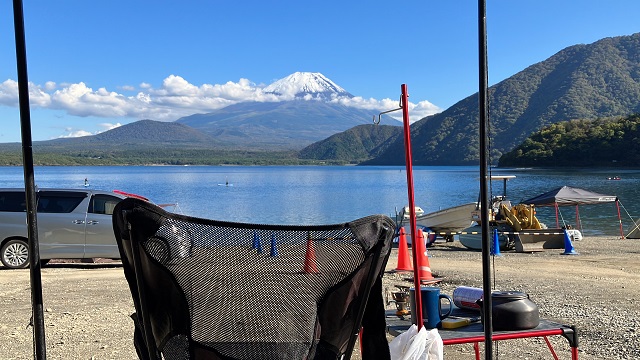 写真ではわかりづらいけど割と傾斜