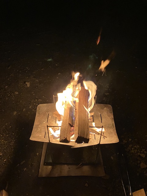 焚き火始めます