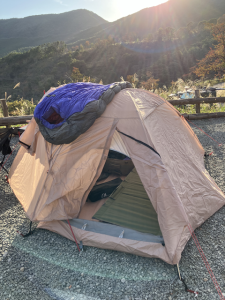 テント設営（横）